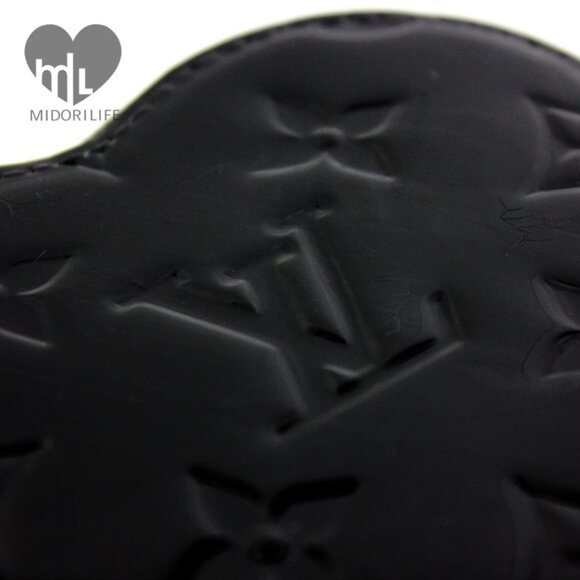 LOUIS VUITTON Heart Coin Purse - Picture 8 of 15